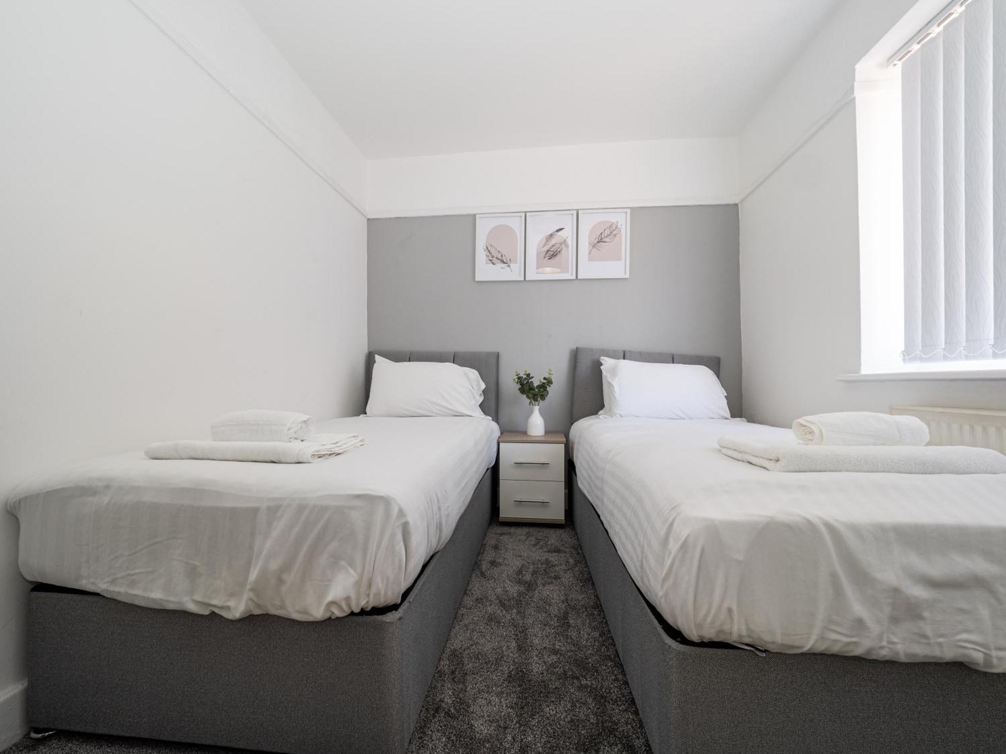 3Br Haven Retreat In Wallasey With Free Street Parking Exterior foto